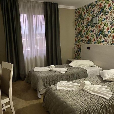 Grand Master Hotel Деж Екстериор снимка