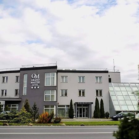 Grand Master Hotel Деж Екстериор снимка
