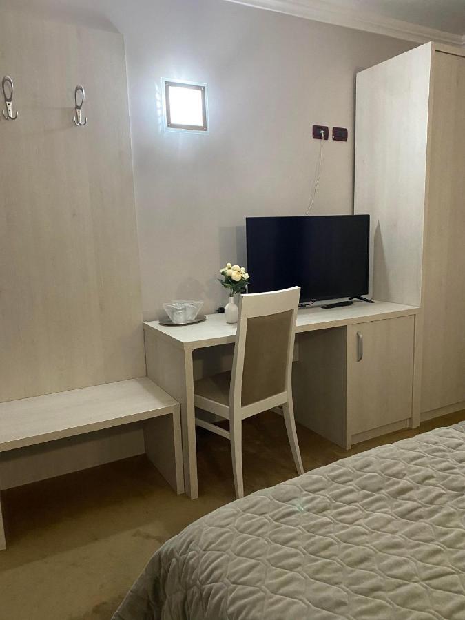 Grand Master Hotel Деж Екстериор снимка
